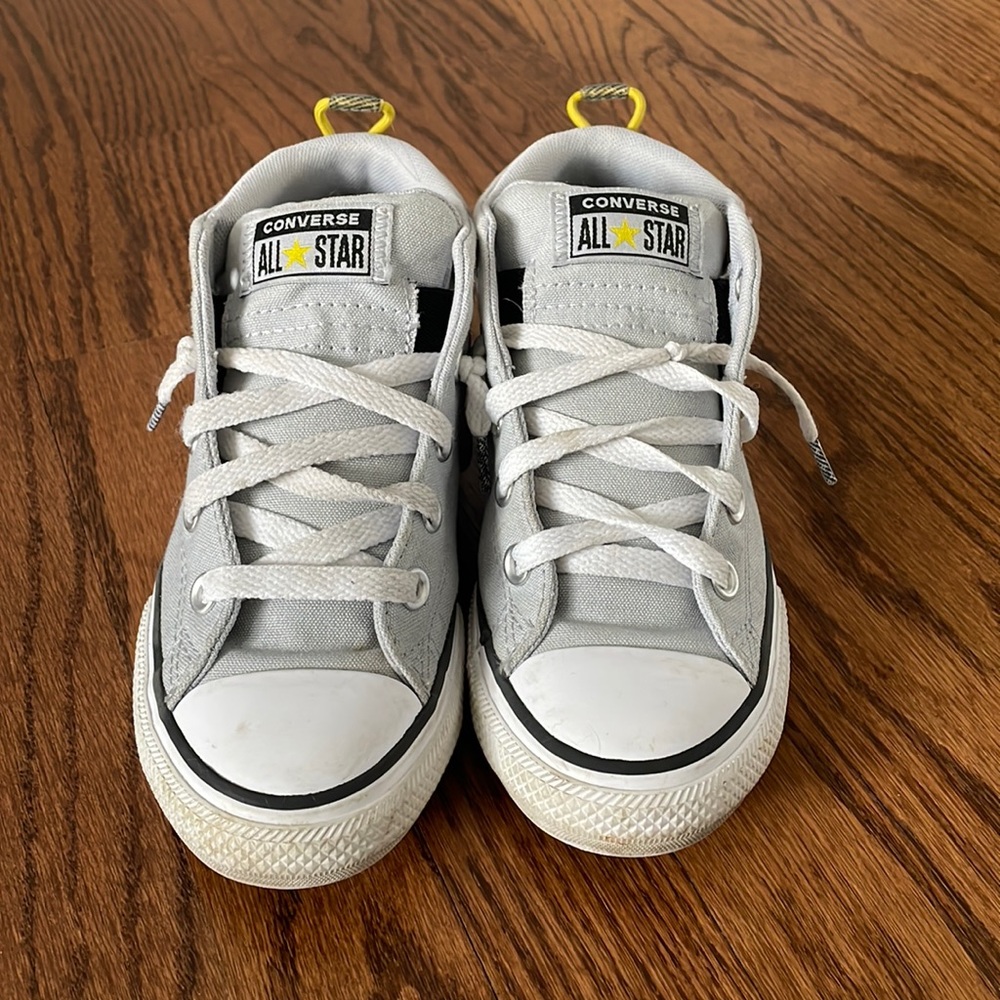 Boys Converse No Tie Mid Sneaker